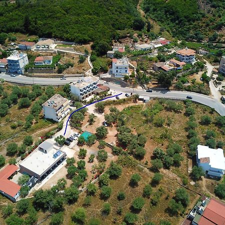 Mezzanine Bay Hotel Himare Exterior photo