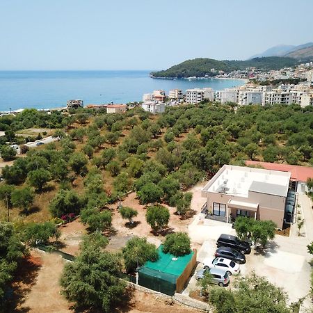 Mezzanine Bay Hotel Himare Exterior photo