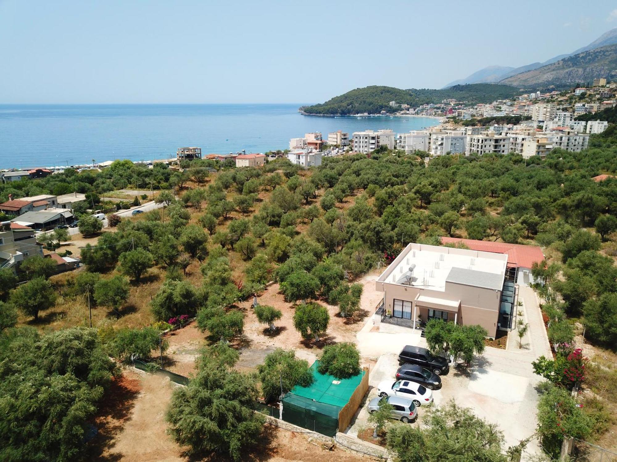 Mezzanine Bay Hotel Himare Exterior photo